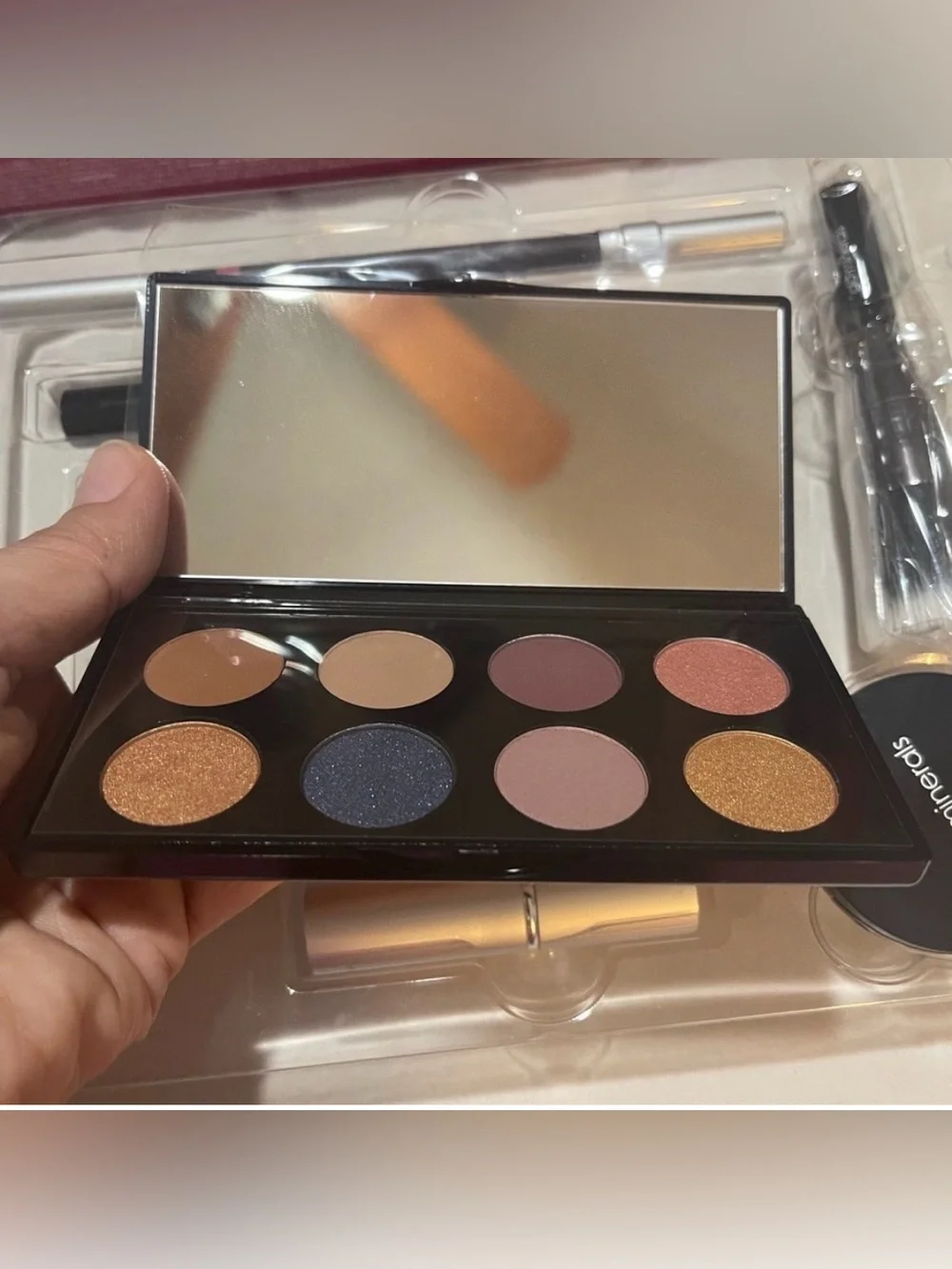 Makeup Collection New in box glo-minerals makeup set